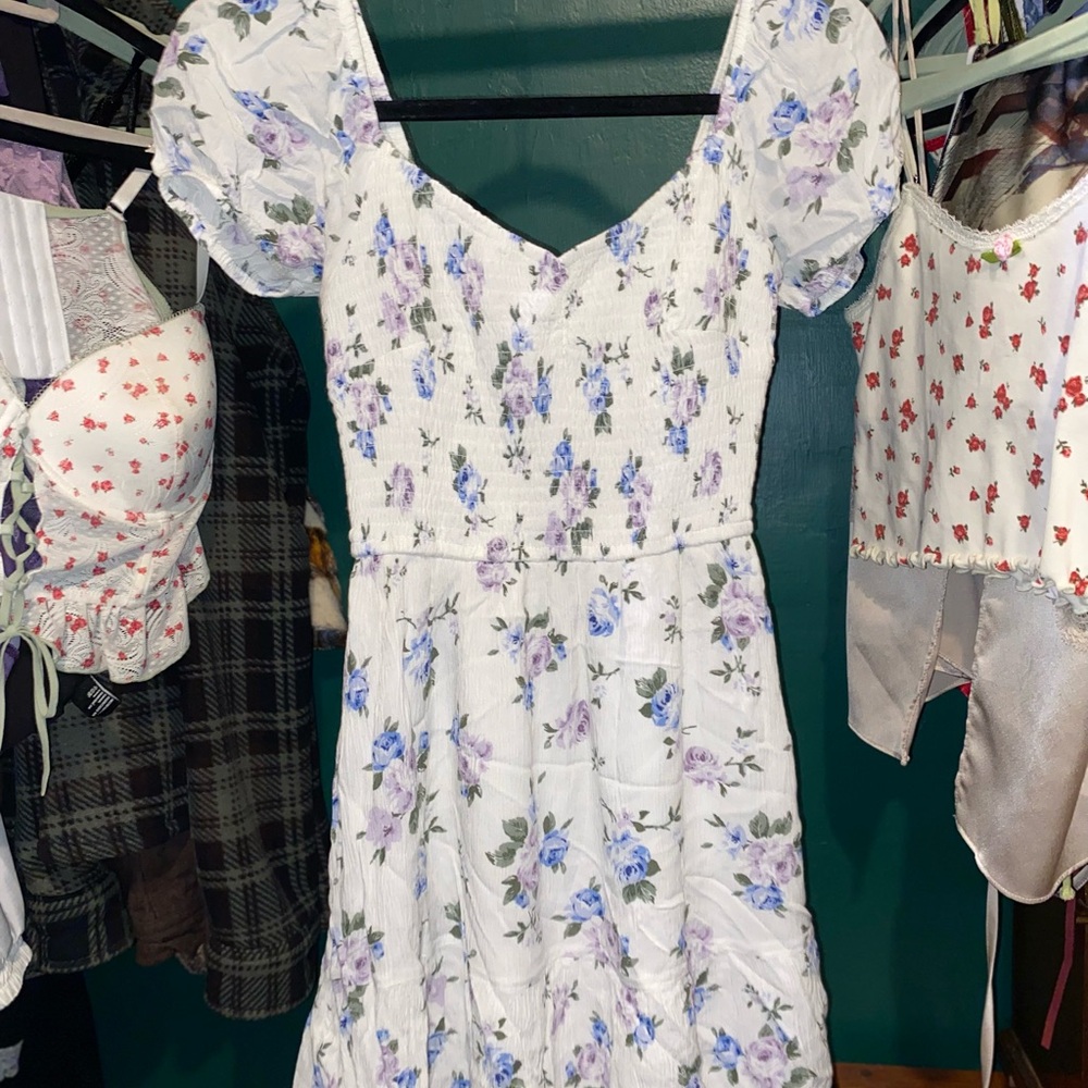 Hollister Blue and White Puff Sleeve Midi Sundress